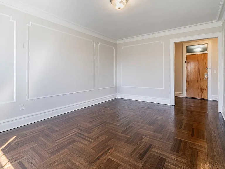 11 Park Place Apartments — Photo 4