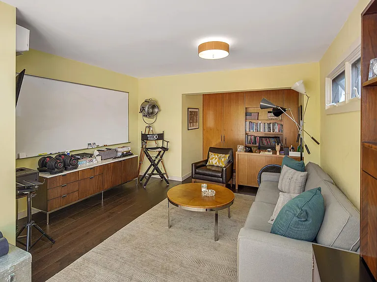 671 Oxford Ave — Photo 32