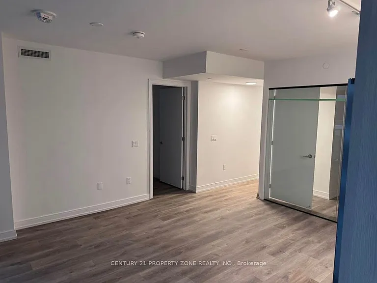 1 Jarvis St #723 — Photo 2