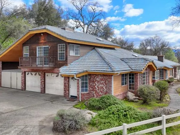 40835 Big Oak Flat Rd N, Oakhurst, CA 93644