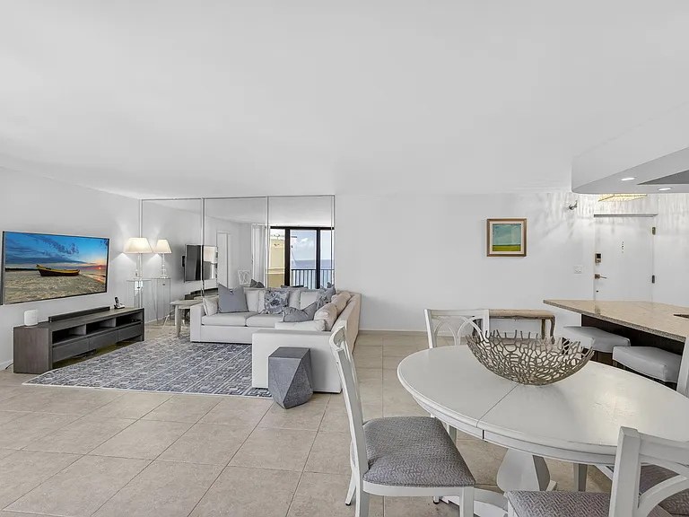 2800 N Ocean Dr #B24D — Photo 16
