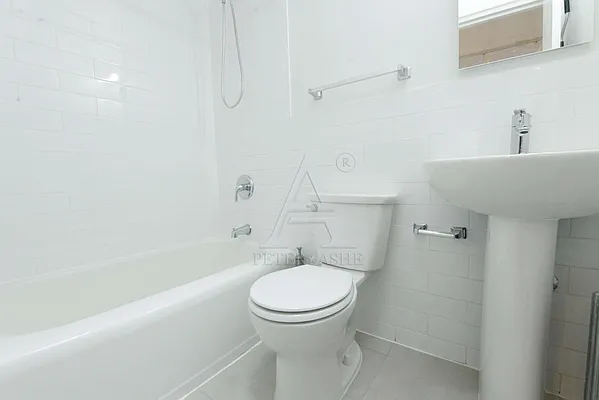 Rented by Peter Ashe | media 21