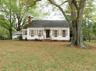 1312 S 11th St, Lillington, NC 27546