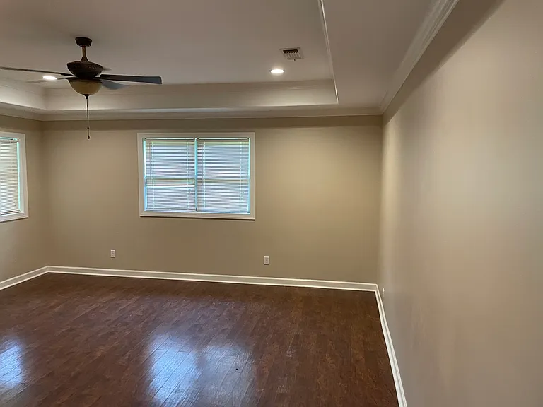 1003 S Maple St — Photo 14