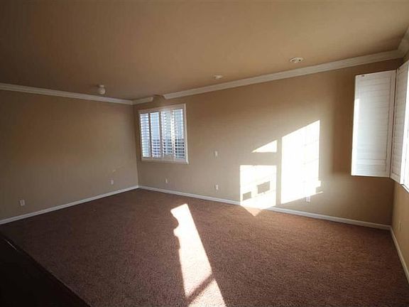 2nd image of 2721 Wisteria Ln