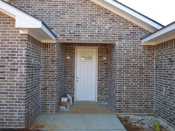 3rd image of 326 Clear View Ln