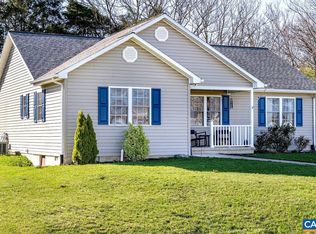 11 Falcon Ln, Weyers Cave, VA 24486