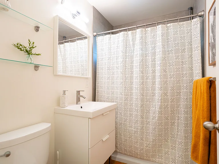 1126 Gold St #2 — Photo 2