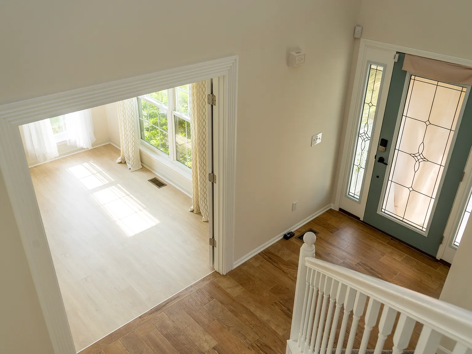 4 bed, 2421 sqft, $3,650 — Photo 4