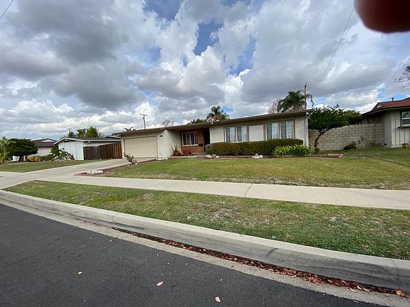 2nd image of 1031 W Ituni St