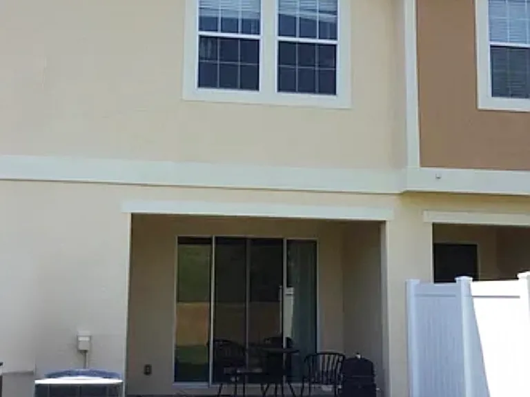 441 Glastonbury Dr #441 — Photo 2
