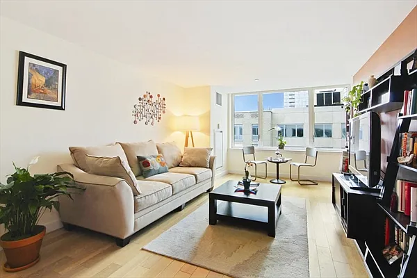 Sold by Citi Habitats | media 7
