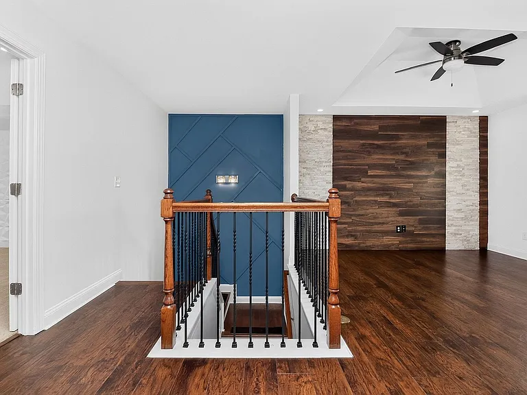 549 Daventry Ct — Photo 12