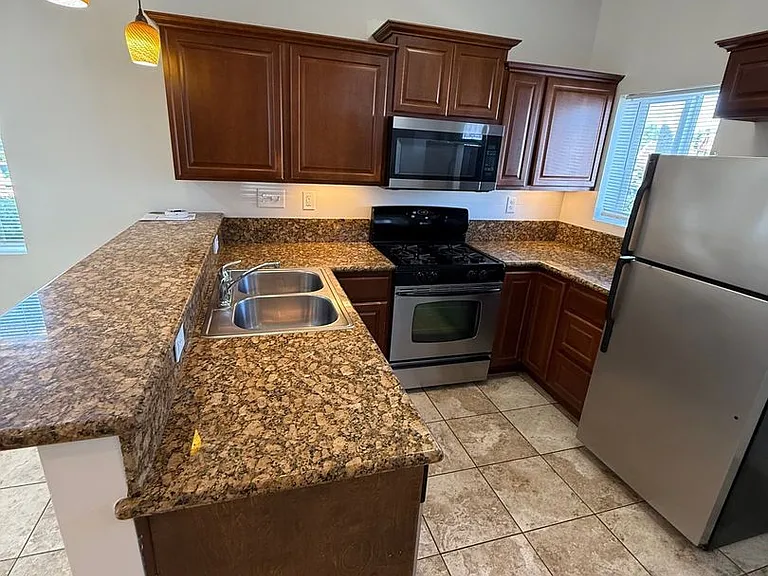 3659-61 S Bonita St — Photo 3
