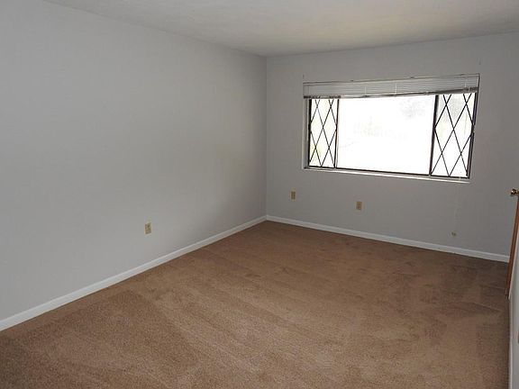 5th image of 184 Farrwood Dr #184