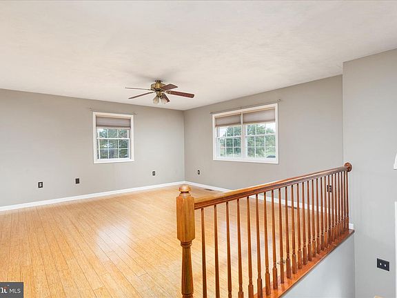 4th image of 312 Southern Dr