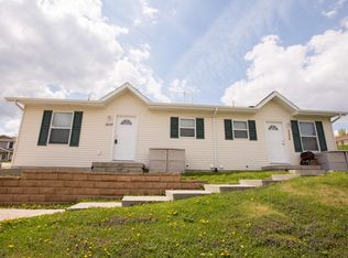 2049 Bald Eagle Ct, Dubuque, IA 52001