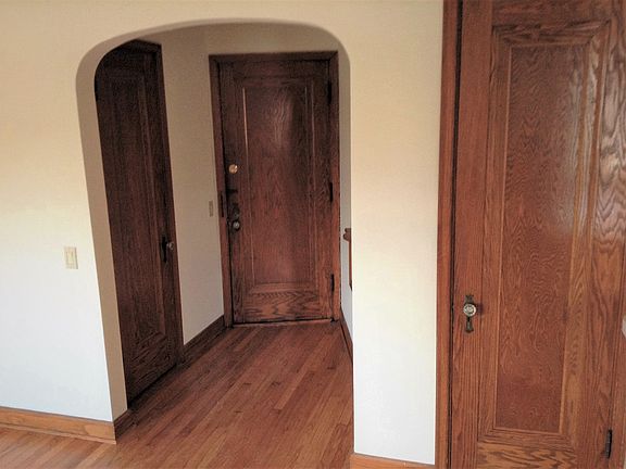 Entrance, Entry Closet