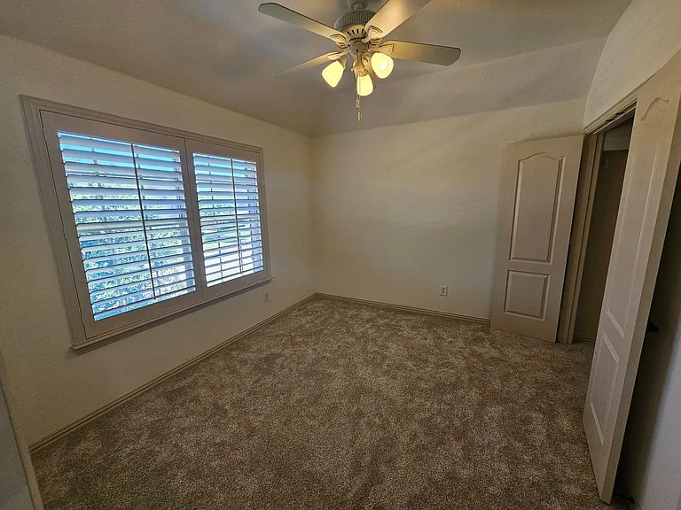 12340 Payne St — Photo 40