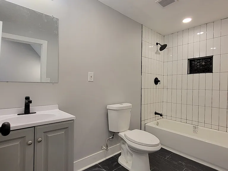 1504 McHenry St — Photo 10