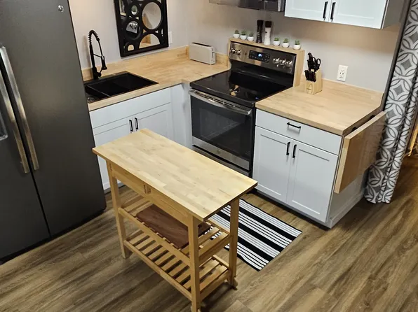 3242 S 300 W, Bountiful, UT 84010