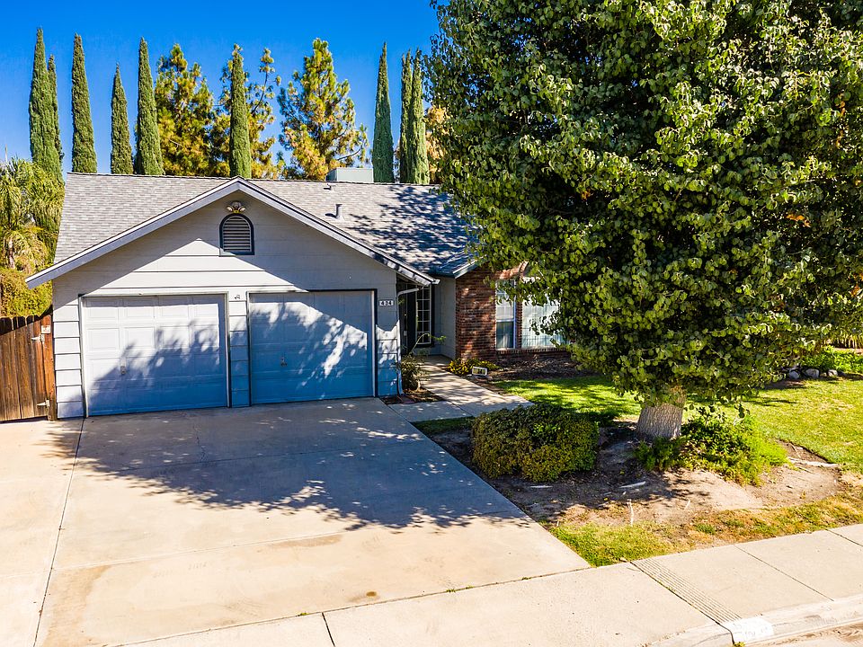 1st image of 434 Palm Cir