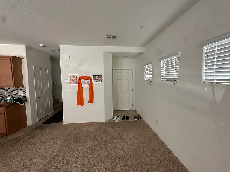 1141 Bobby Basin Ave — Photo 7