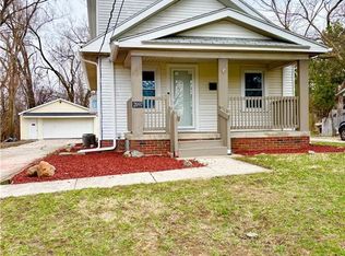 2097 Maginnis Rd, Oregon, OH 43616