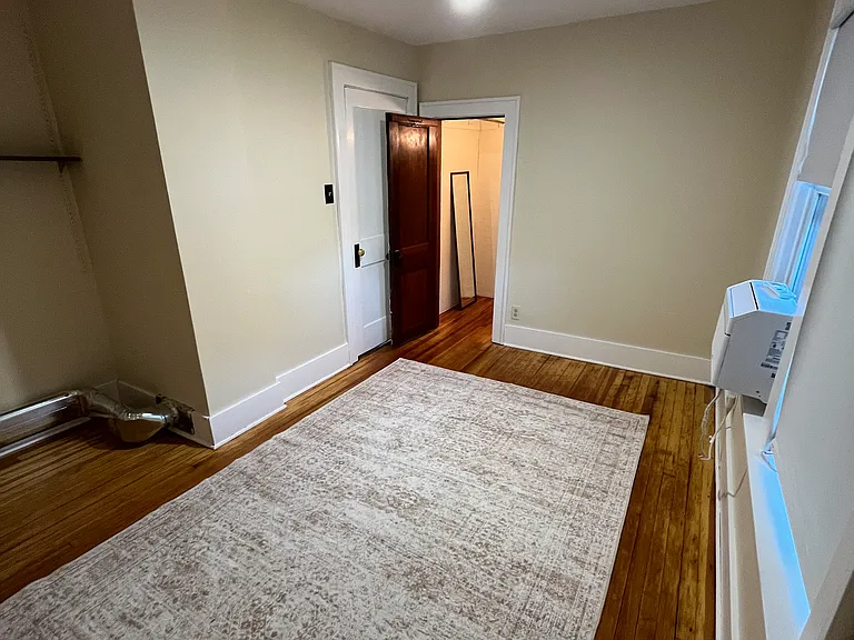 1021 N 47th Ave — Photo 17