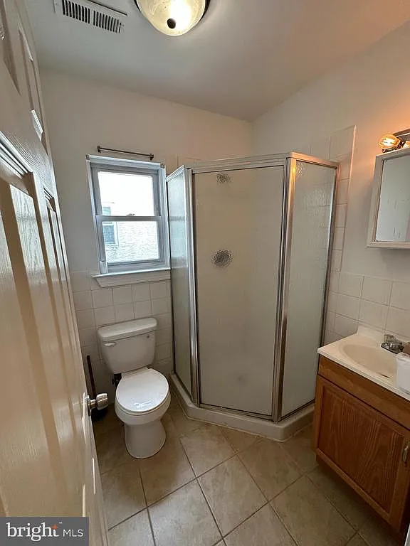4 bed, 2.0 bath, 3126 sqft, $2,500 — Photo 4