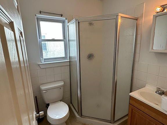 4th image of 3808 Spring Garden St