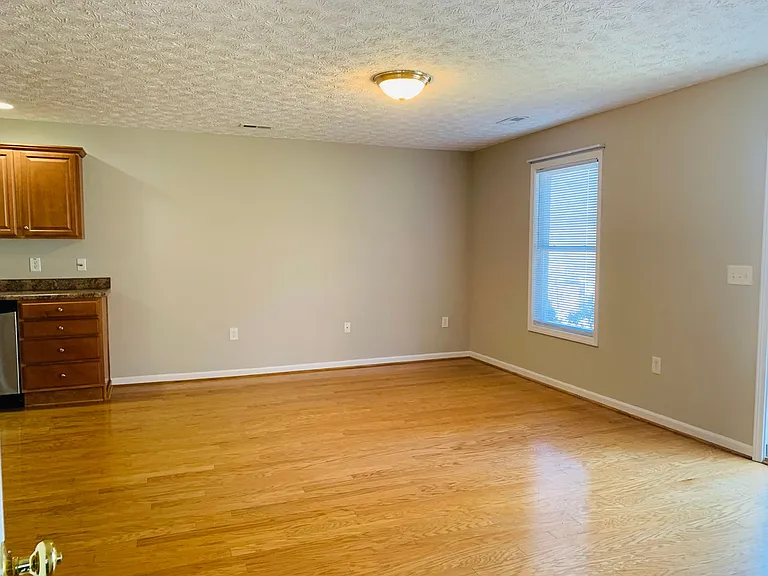 1465 Scott St — Photo 15