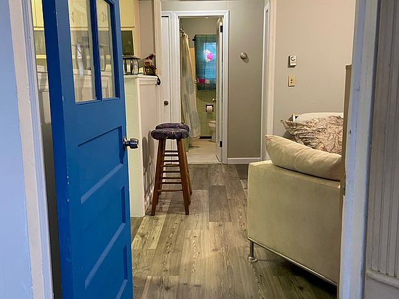 Upstairs entrance to living room