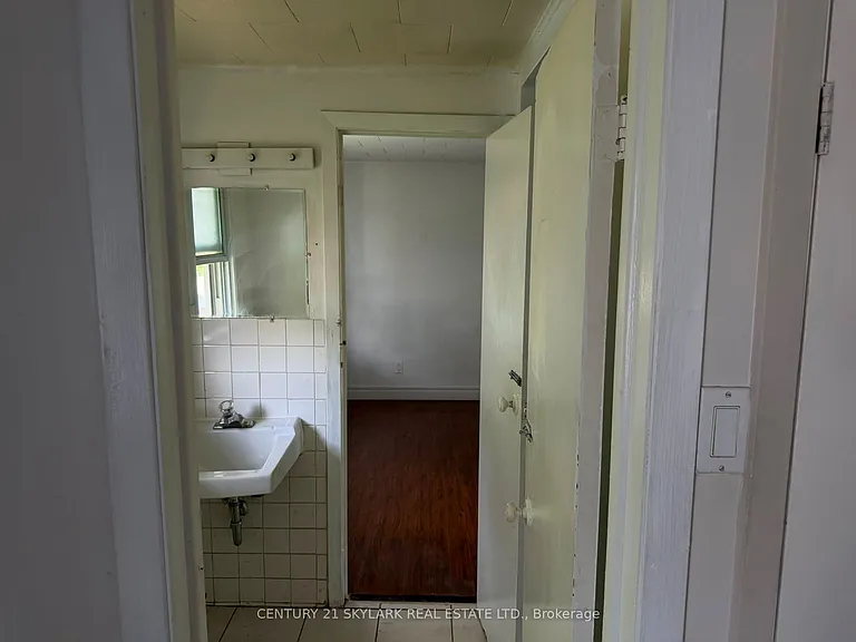 35 Cumberland Dr — Photo 8