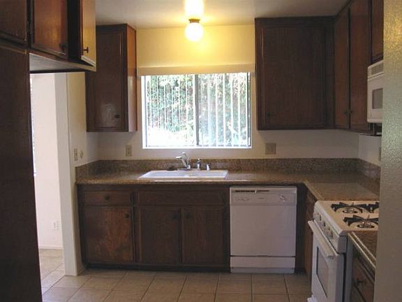 2nd image of 2024 Fullerton Ave #A