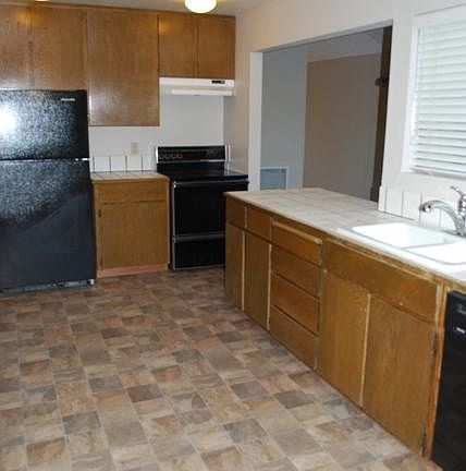 4th image of 672 Serrano Dr APT 10