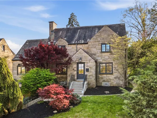 552 Greenhurst Dr, Pittsburgh, PA 15243