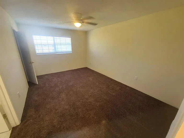 254 Ulster Ln — Photo 13