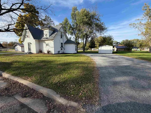 403 E University St, Muscoda, WI 53573