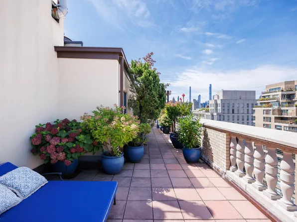 1035 Park Avenue image 11 of 22