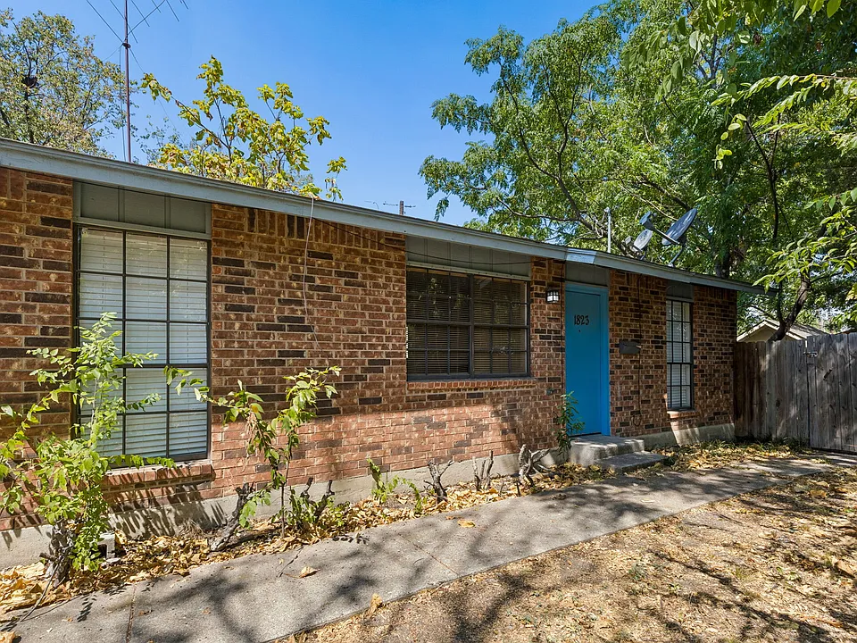1823 Randolph Dr