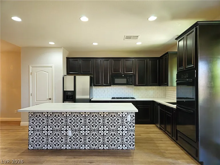 10070 White Mulberry Dr — Photo 7