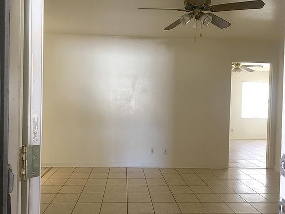 2nd image of 1212 Chippendale Dr
