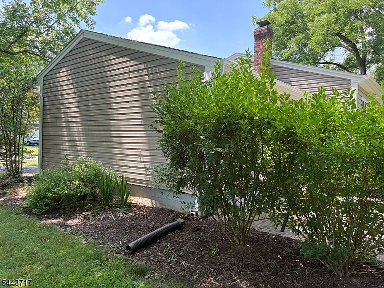 60 Meadowbrook Dr — Photo 5