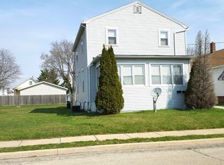 517 8th St, Peru, IL 61354