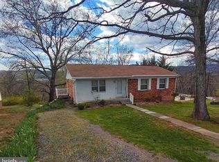 201 Woodlawn Dr, Petersburg, WV 26847