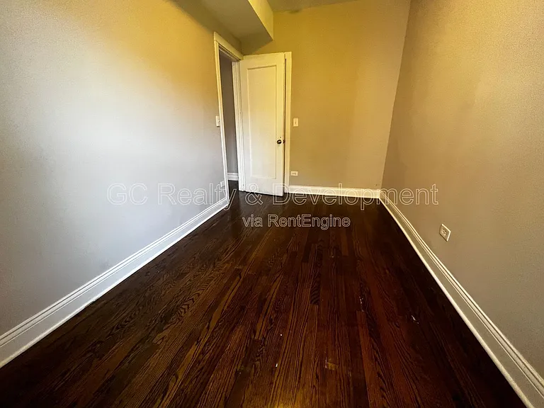 6031 S Eberhart Ave #2 — Photo 12