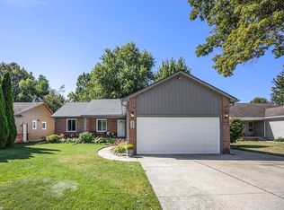 23558 Deanhurst St, Clinton Township, MI 48035