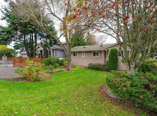 1320 Kent St, White Rock, BC V4B 4T7