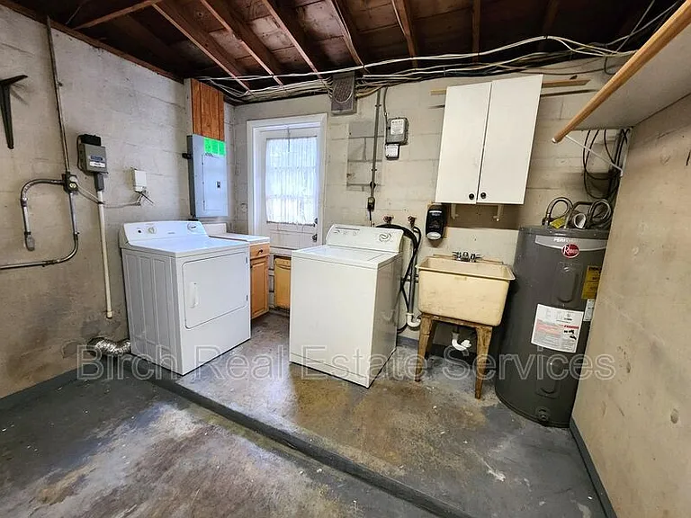 2552 Chancery Dr — Photo 14